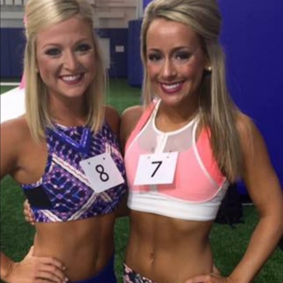 Lululemon Mesh Overlay Sports Bra/Crop Top - Picture 3 of 3